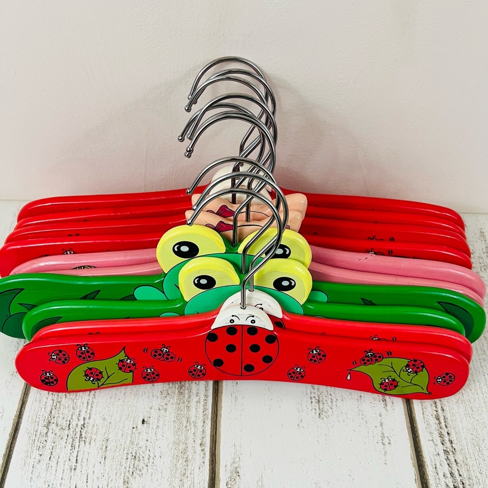 Kidorable Vintage Aminal Kids Wooden Hangers Bundle of 10 Frog Cat Ladybug - Picture 4 of 10